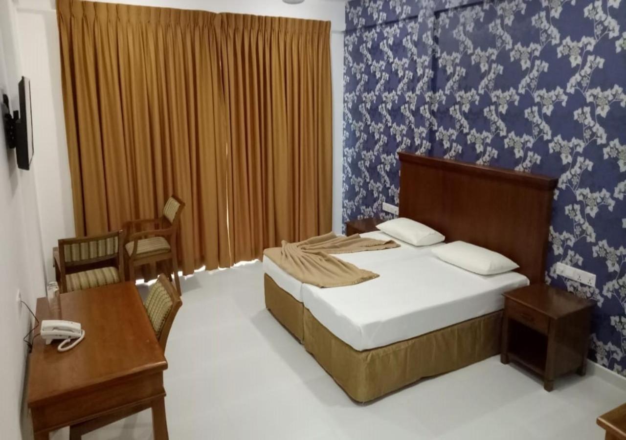 Garden Beach Hotel Калутара Экстерьер фото
