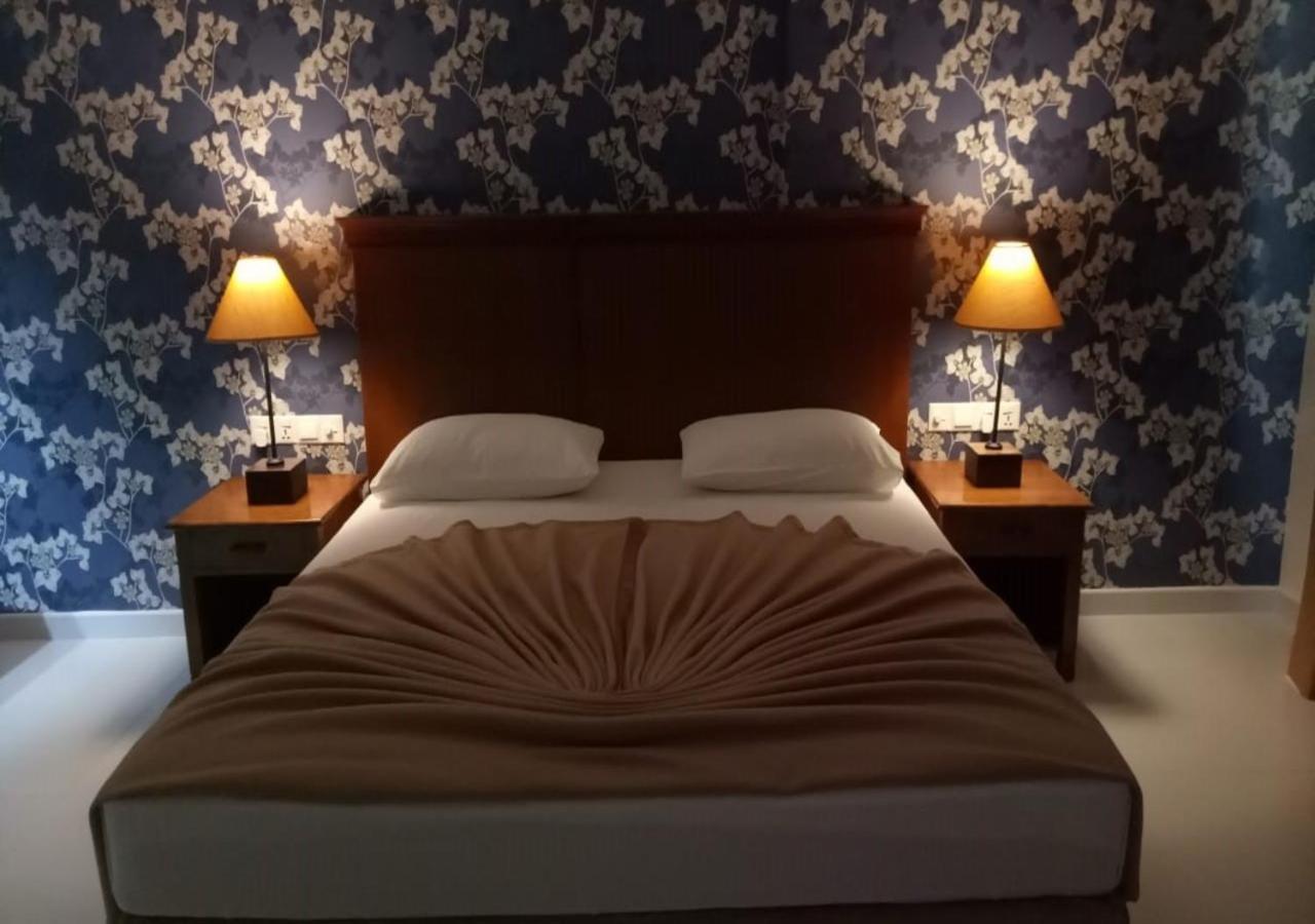Garden Beach Hotel Калутара Экстерьер фото