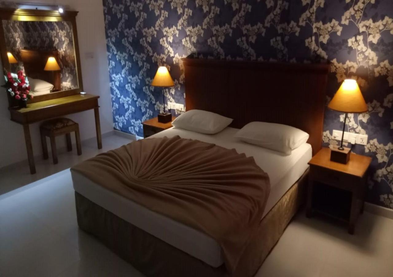 Garden Beach Hotel Калутара Экстерьер фото