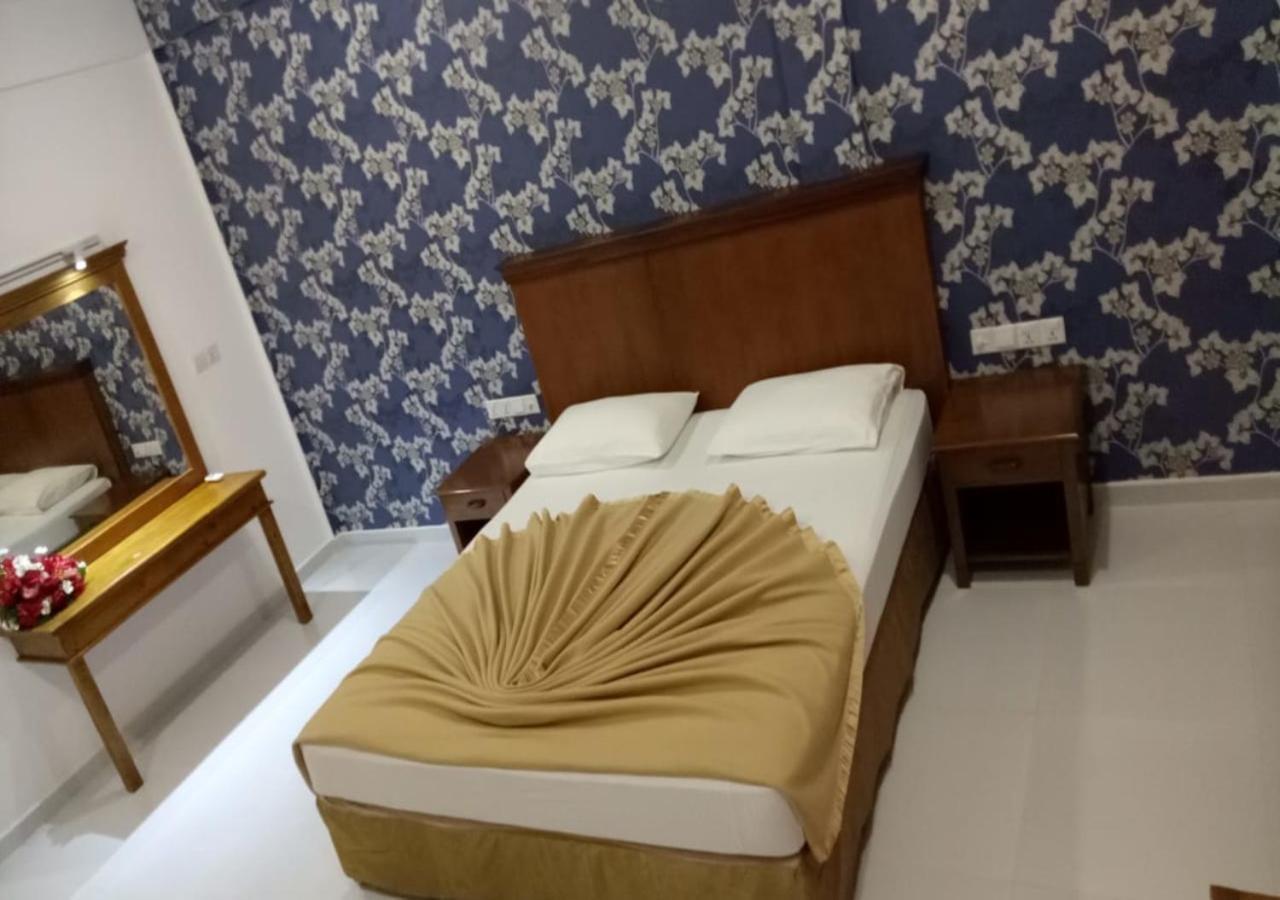Garden Beach Hotel Калутара Экстерьер фото