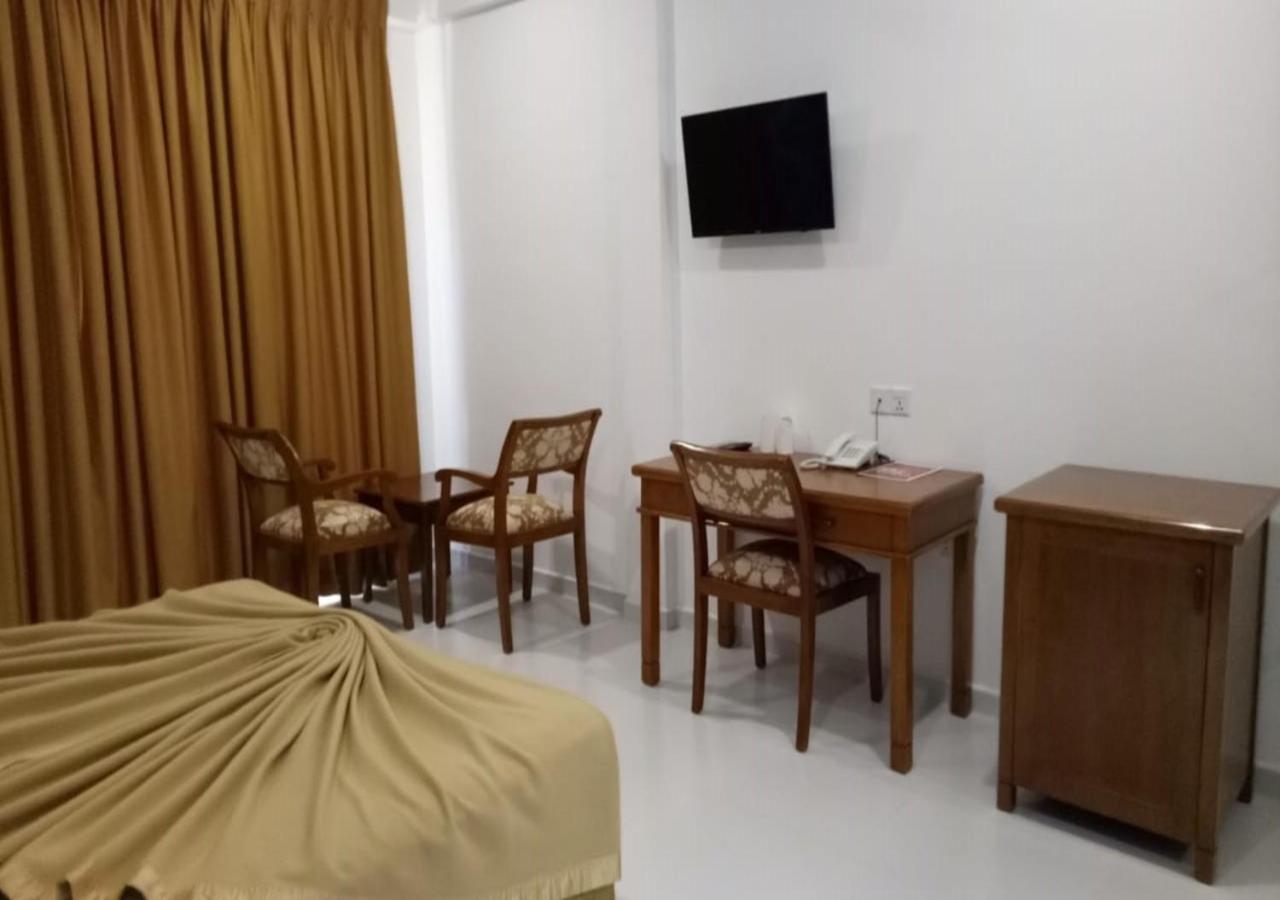 Garden Beach Hotel Калутара Экстерьер фото