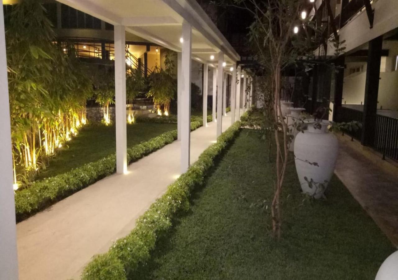 Garden Beach Hotel Калутара Экстерьер фото