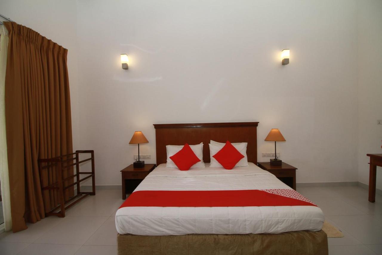 Garden Beach Hotel Калутара Экстерьер фото